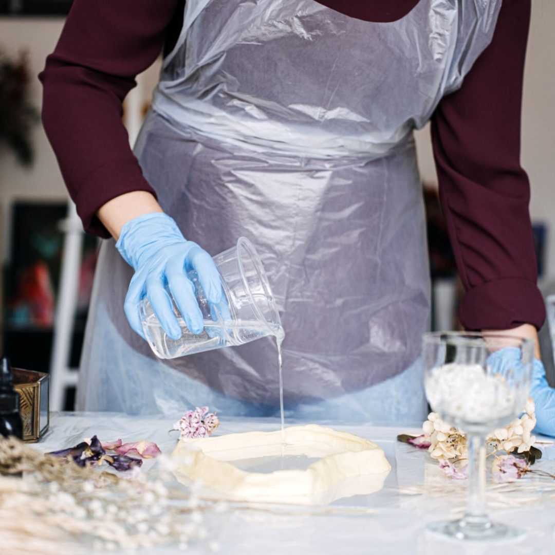 Creating beautiful epoxy resin art with DIY techniques in a